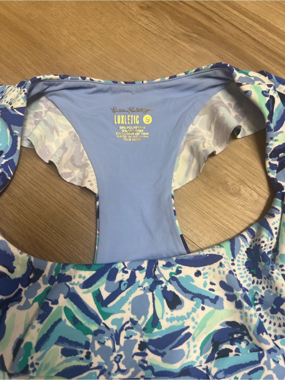 Lilly Pulitzer yoga set . Top small and bottoms XS - Picture 5 of 5